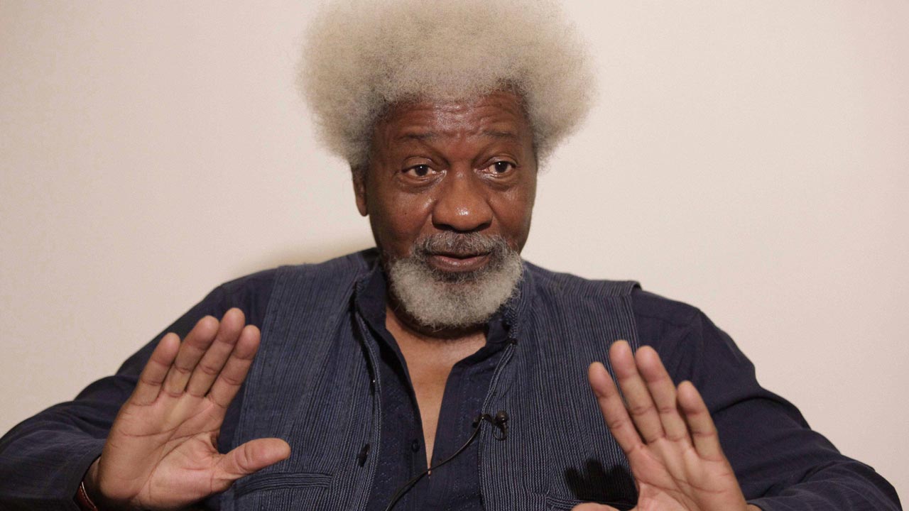 Wole Soyinka warns Buhari’s government over Sowore’s detention, charges